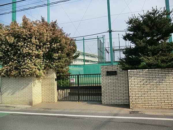 Junior high school. Sakuragi 320m until junior high school
