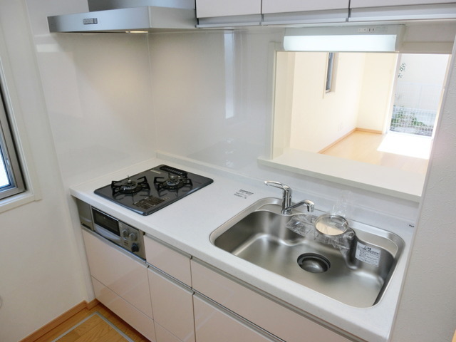 Kitchen. Stylish kitchen with a counter ・ Two-necked Gascon