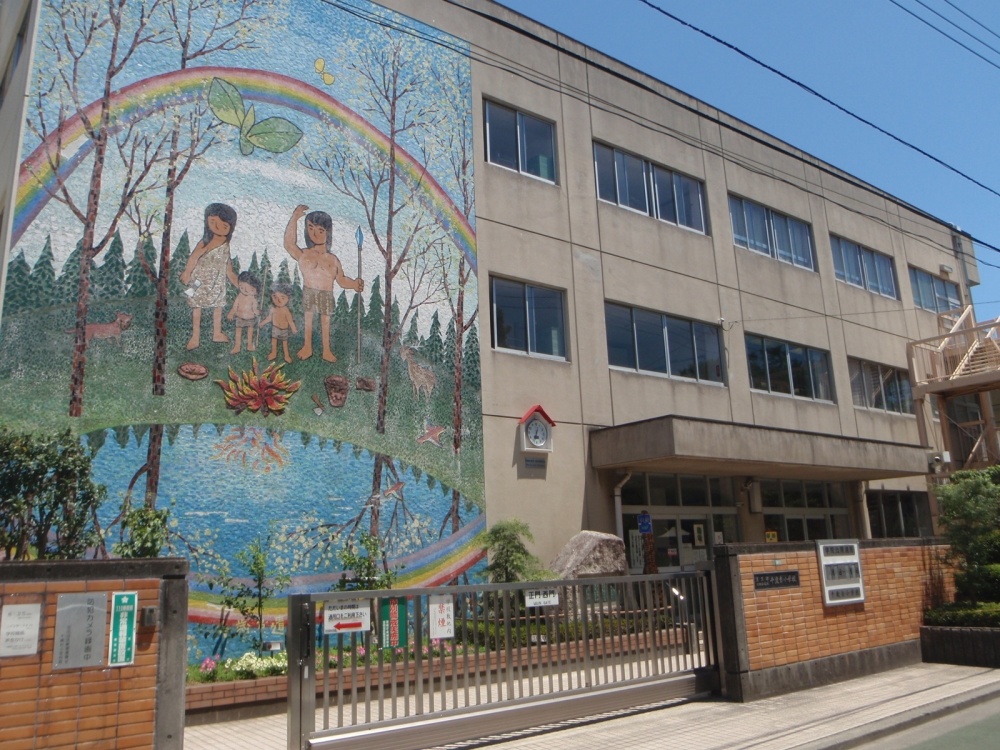 Primary school. 275m to Setagaya Ward Chitosedai elementary school (elementary school)