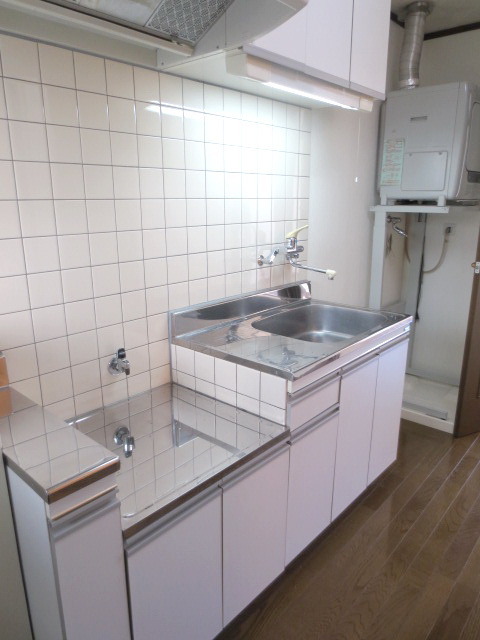 Kitchen. Gas stove installation Allowed