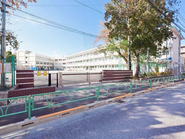 Primary school. 610m to Setagaya Ward Akatsutsumi Elementary School