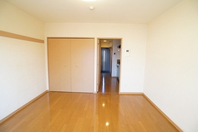 Living and room. Brightly, There is a sense of open ☆