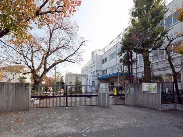 Primary school. 776m to Setagaya Ward Chitose Elementary School