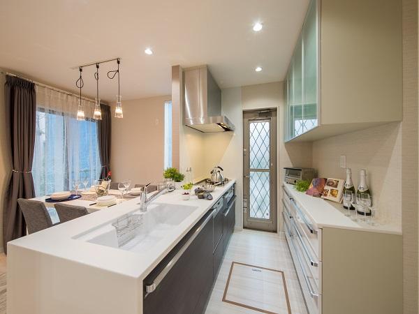Artificial stone countertops using a high-quality artificial marble. Heat-resistant ・ Excellent water resistance, Time is also a kitchen to keep the beauty to. (1 Building kitchen)