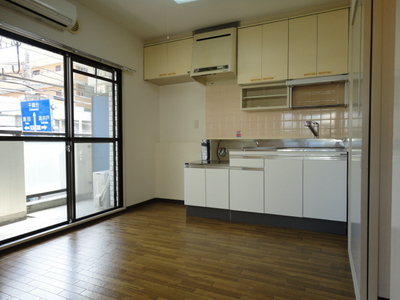 Living and room. Spacious dining kitchen