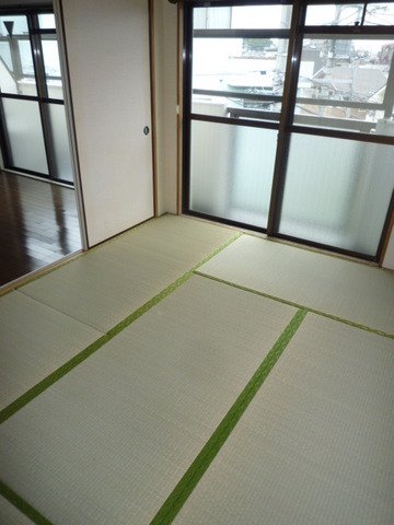 Other room space. Japanese-style room (6 quires)