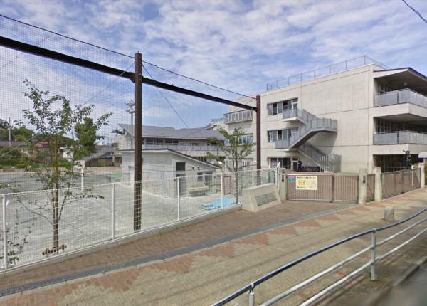 Primary school. Sakuragaoka elementary school until the 900m walk about 11 minutes