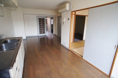 Living and room. Brightly, There is a sense of open ☆ 