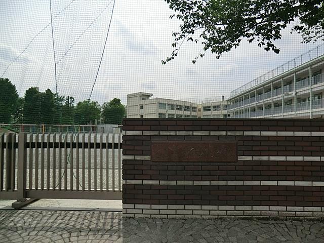Primary school. 808m to Setagaya Ward Akatsutsumi Elementary School