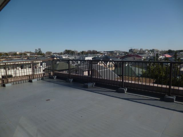 Balcony. Comfortable spacious roof balcony