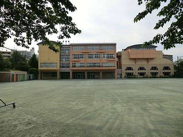 kindergarten ・ Nursery. 726m to Setagaya Tatsuhigashi Fukasawa junior high school