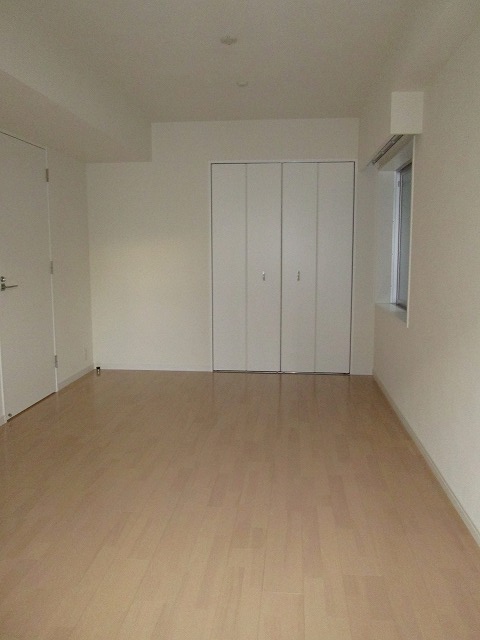 Other room space. Same property separate room photo