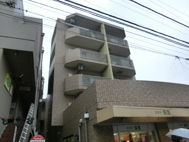 Building appearance. Soshigaya-Ōkura Station 4-minute walk ・ shopping ・ This is useful life