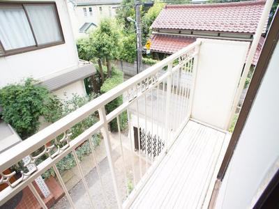 Balcony. Laundry is also a breeze in the spread of the balcony. 