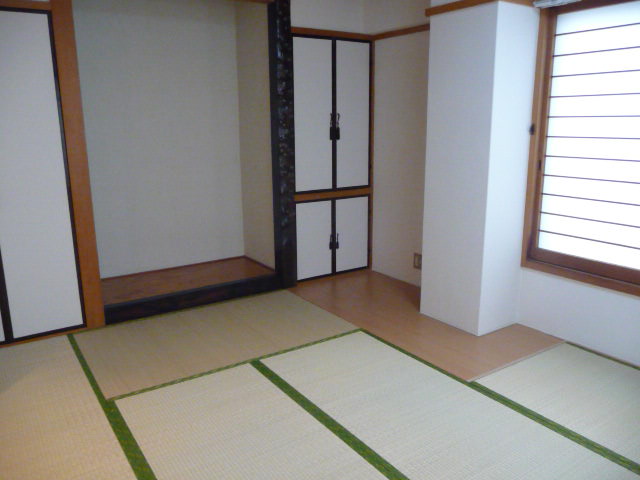 Other room space. 6 Pledge Japanese-style room