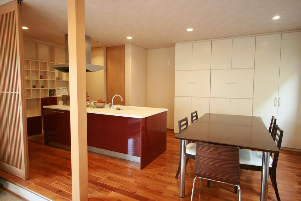 Kitchen. Island type of kitchen and integrated dining