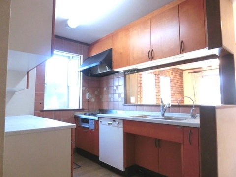 Kitchen. System kitchen ・ With tableware storage cabinets