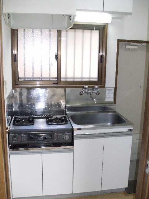 Kitchen. Two-burner gas K installation Allowed