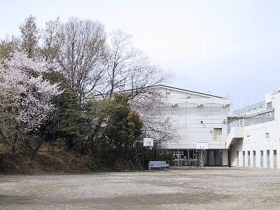 Junior high school. Komazawa 1003m until junior high school (junior high school)