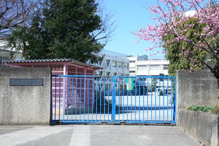 Primary school. 874m to Setagaya Tateyama field elementary school