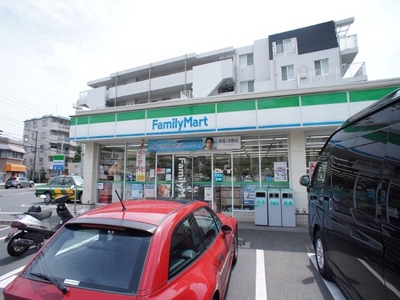 Convenience store. 220m to Family Mart (convenience store)