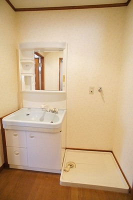 Washroom. Comfortable laundry space ☆