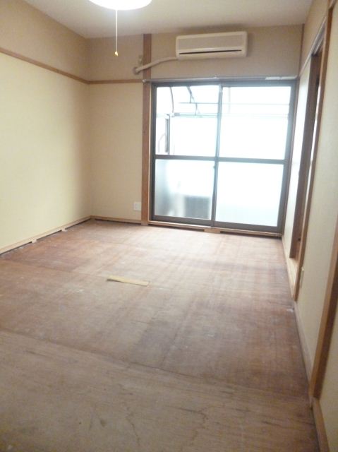 Living and room. 6 Pledge of Japanese-style room ・ Enter tatami of new.