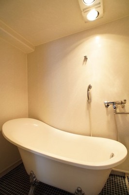 Bath. Stylish Nekoashi bathtub ☆