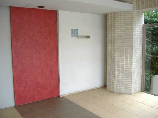 Local appearance photo. The entrance of the automatic door