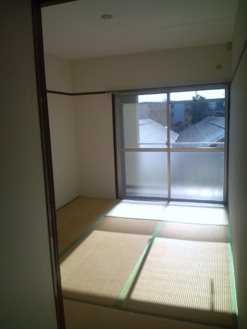 Living and room. I will instead tatami mat