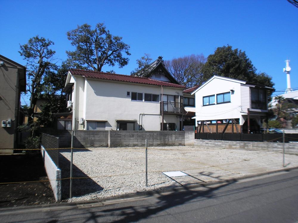 Local land photo. Is the current state vacant lot. 