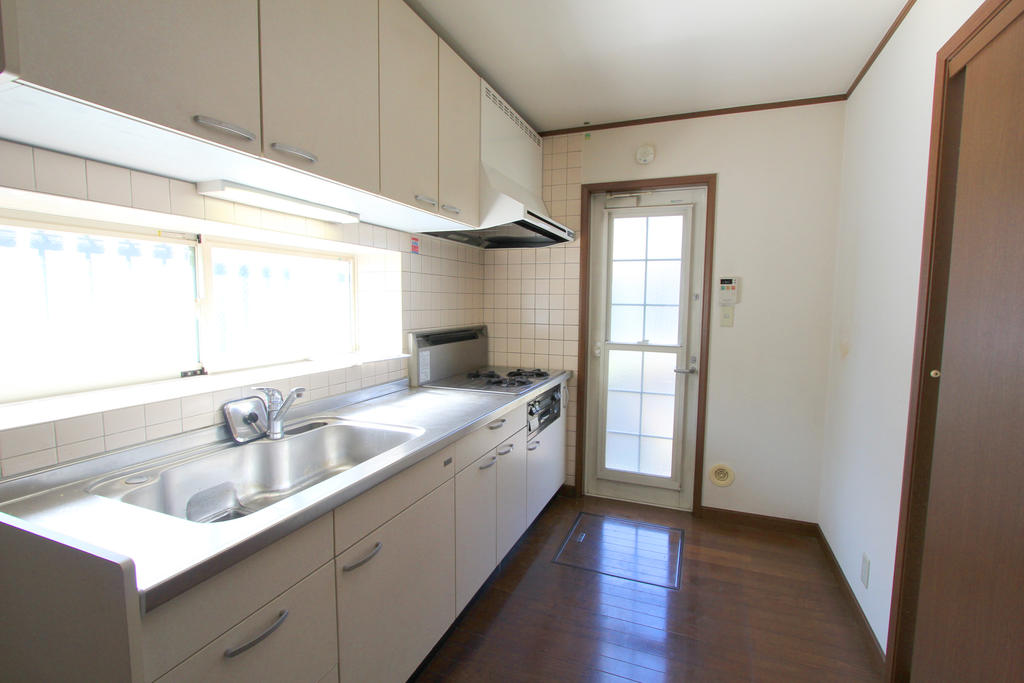 Kitchen. Renovation ・ It is before cleaning.