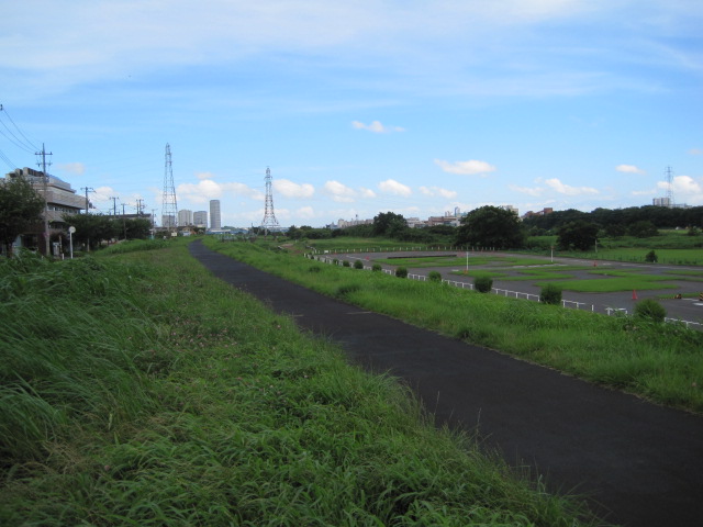 Other. 150m to the Tama River of recommended walking course (Other)