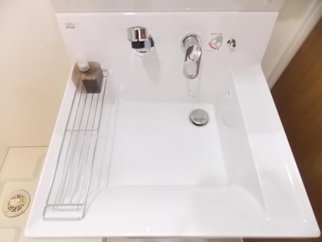 Wash basin, toilet