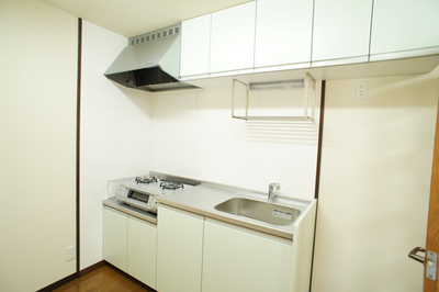 Kitchen. Convenient wide kitchen ☆