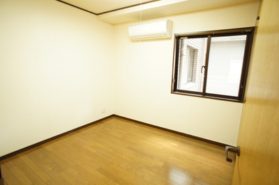 Living and room. A private room a sense of Western-style ☆