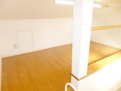 Other room space. With a convenient loft