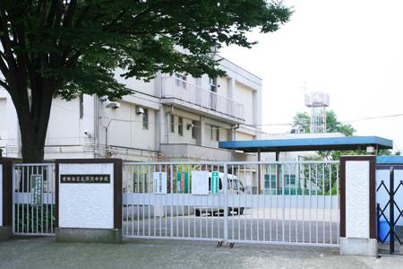 Junior high school. 1144m to Setagaya Ward Fukasawa Junior High School