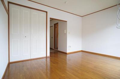 Other room space.  ☆ This flooring with cleanliness