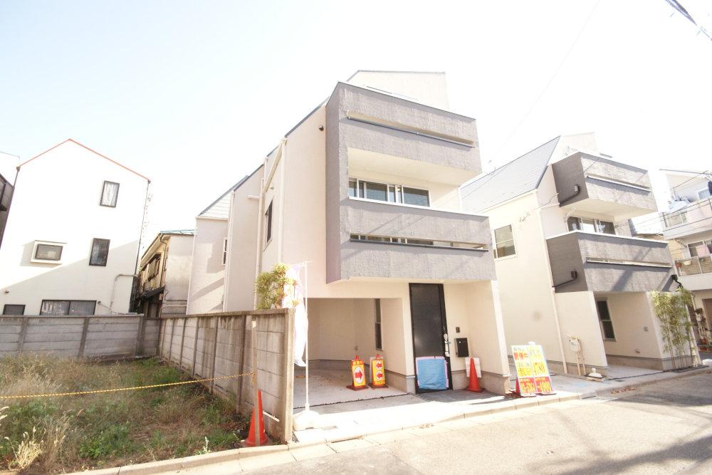 Local appearance photo. Newly built single-family Setagaya Minamikarasuyama 3-chome. It will be limited to 1 building. That it has completed building, You can preview any time. Keio Line "Roka park" station 7-minute walk, It is a good location of "Osan Chitose" station a 10-minute walk. Please have a look once.