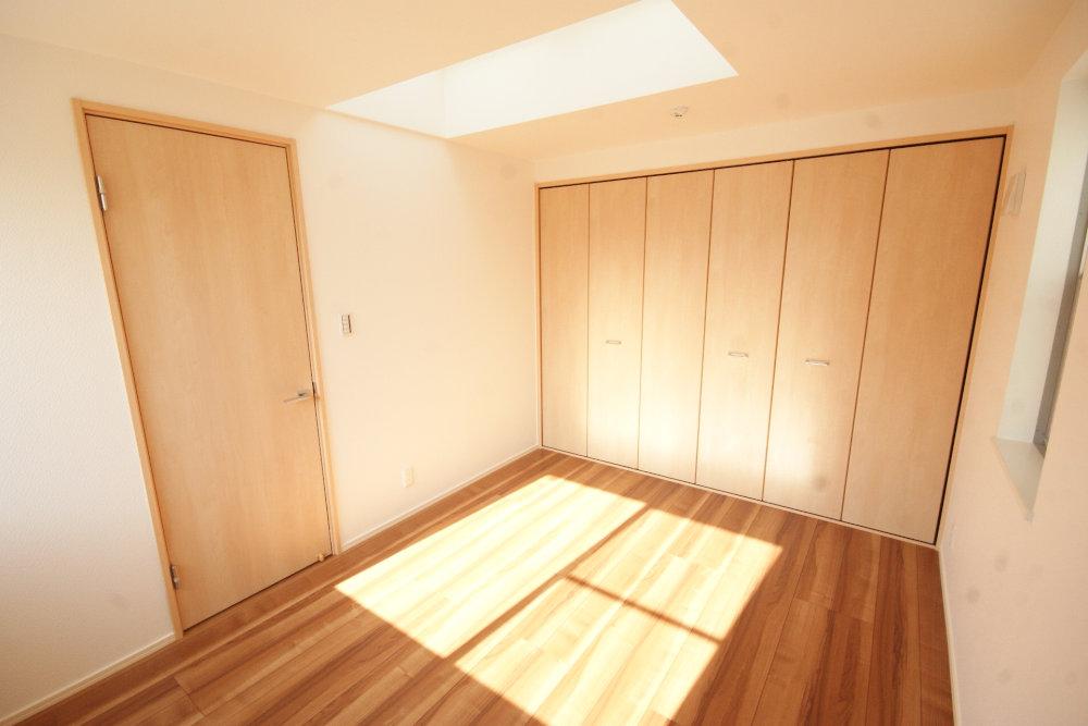 Non-living room. Each room is equipped with storage.