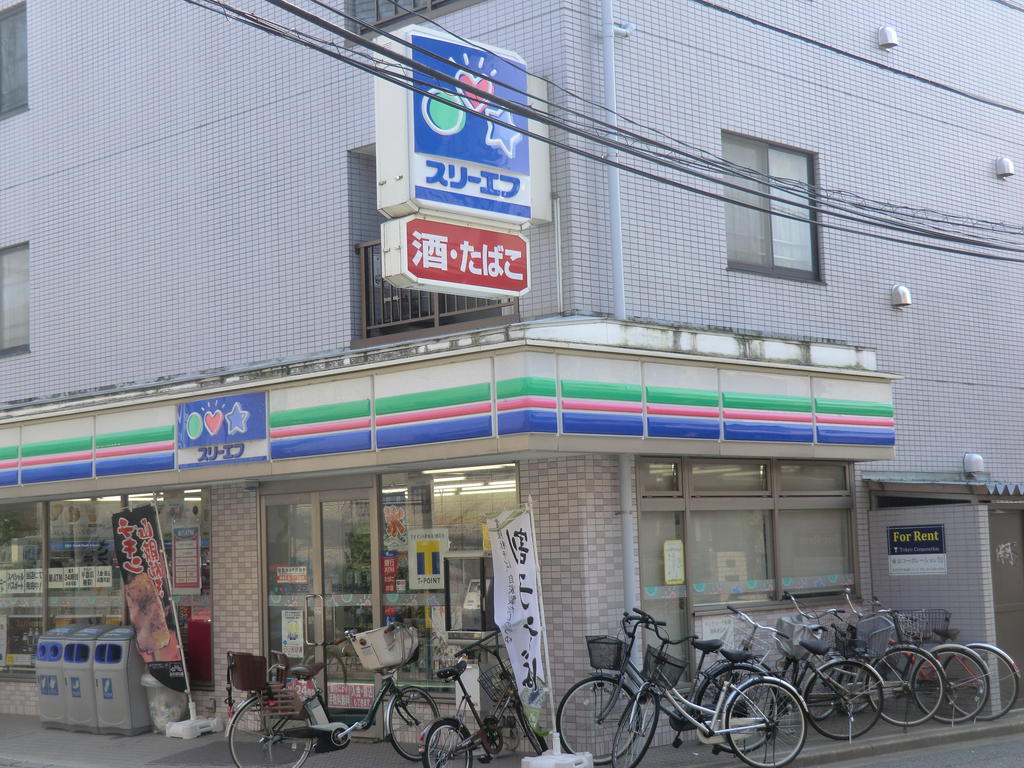 Convenience store. Three F Setagaya Funabashi store up (convenience store) 388m