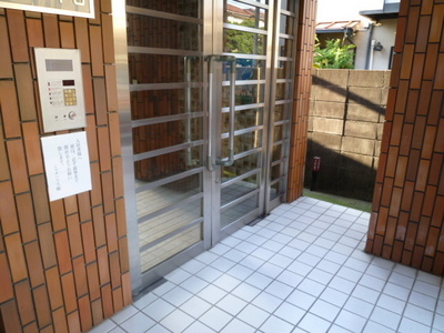 Entrance. auto lock