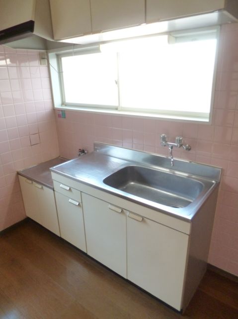 Kitchen. Two-burner gas stove can be installed ・ It is a cooking space enhancement.