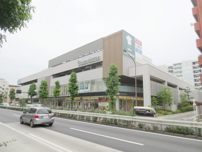 Supermarket. Queens Isetan until the (super) 620m