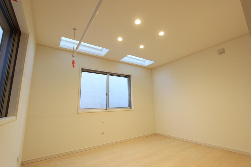 Non-living room. So that indoor dry can also, Has also been installed removal simple clothes!