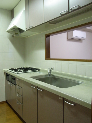 Other. Kitchen (3 burners gas stove)