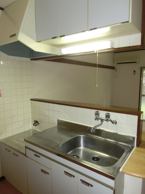 Kitchen. Gas stove is installed Friendly Kitchen