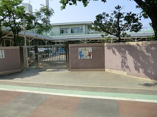 kindergarten ・ Nursery. Karasuyamakita to nursery school 269m