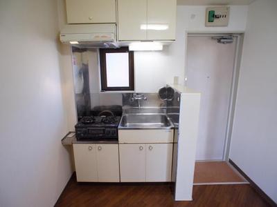 Kitchen. 2-neck is a gas stove can be installed! Since the city gas economic ☆